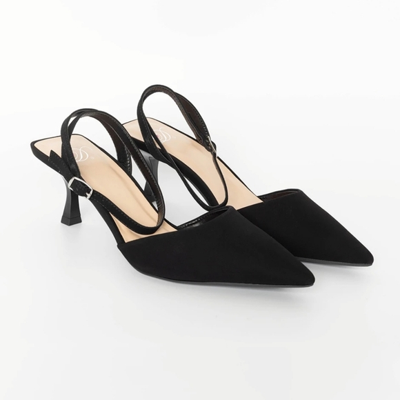 Elegant Black Heels - Picture 2 of 5